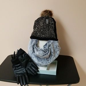 Selling as a bundle hat gloves and scarf